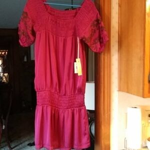 SIZE SMALL UNCLE FRANK DRESS** TAG FELL OFF SOMEWHERE IN THE BIN.
